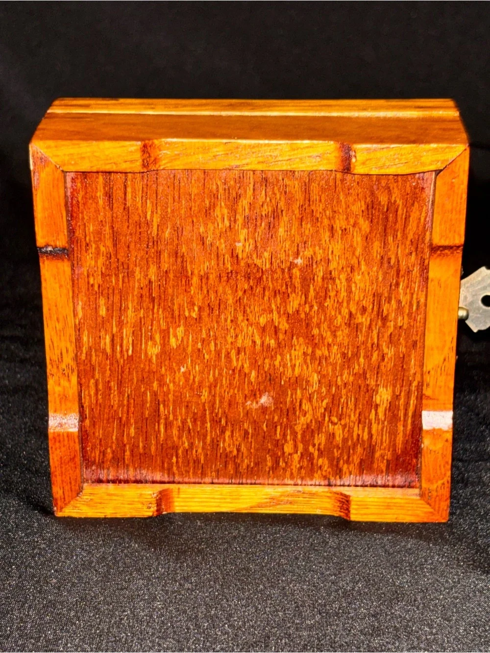 Vintage Hinged Wooden Japanese Lady Trinket Box